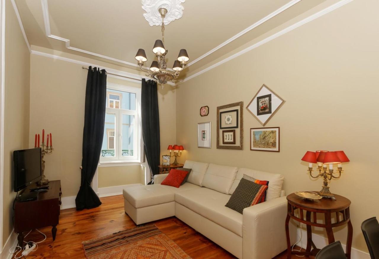 Portuguese Charm In Lisbon Apartment Exterior photo